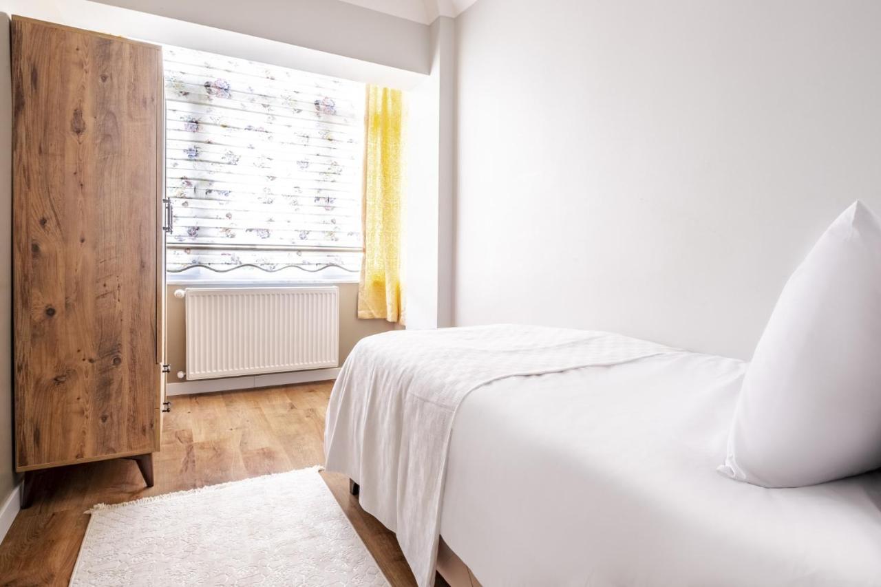 דירות איסטמבול Vibrant Flat With Balcony In Maltepe מראה חיצוני תמונה